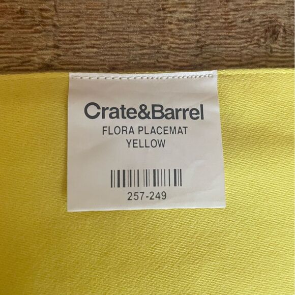 2 Crate & Barrel Yellow Placemats & Napkins Floral Stitched Spring Summer Cotton - Picture 4 of 9